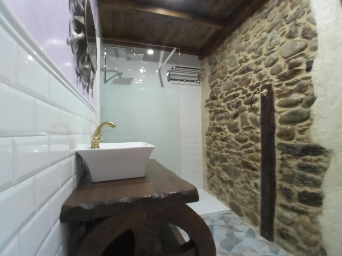 Hostal La Medina De Camponaraya Exterior photo